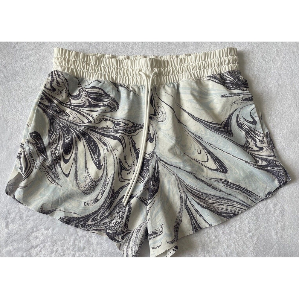 Athleta Women M Shorts Crossroads Sumi Marble Blue Gray Pull On Athletic Unlined